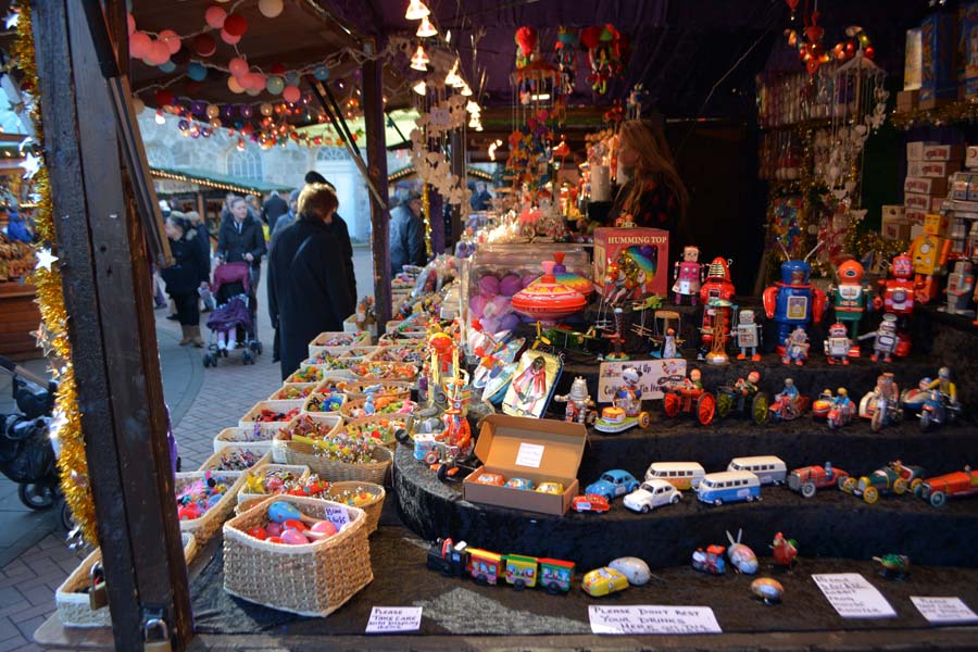 Toyland, Christmas fair, town.