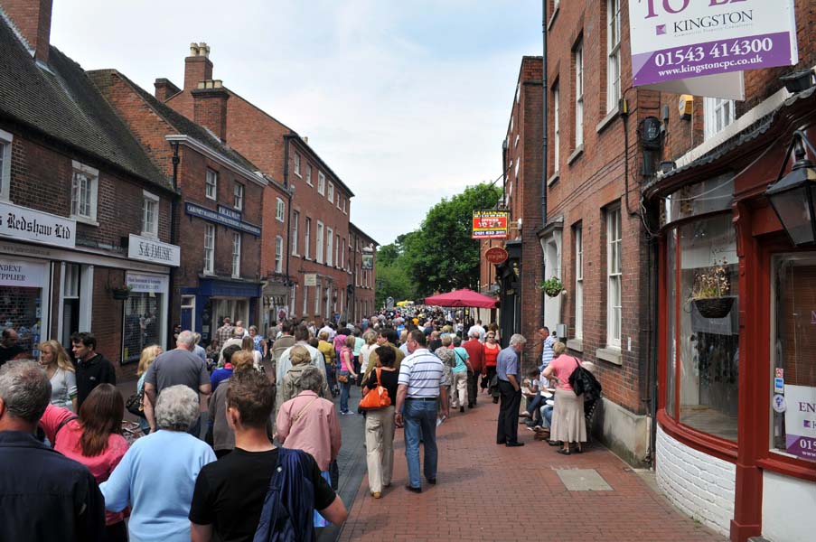 The flow of the crowd, the Lichfield Bower.