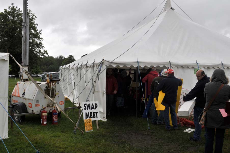 The queue, Weston park.