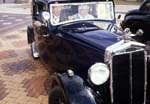 Vintage car rally, Centenary square.