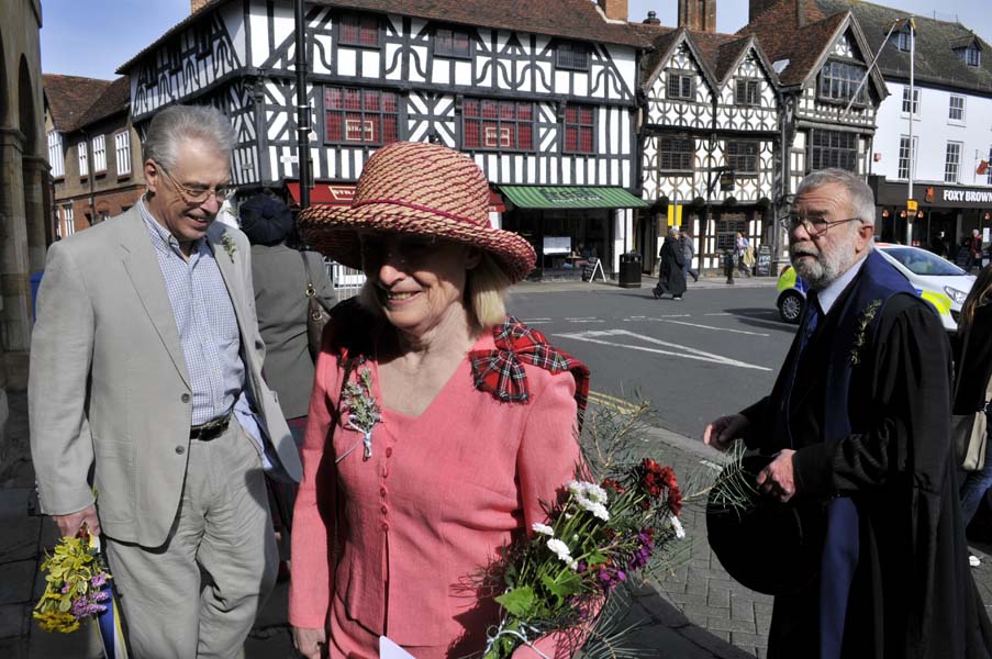 Lady in pink, Shakespeare's birthday celebrations, Stratford..